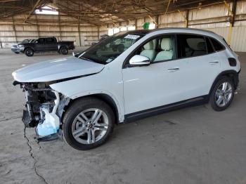  Salvage Mercedes-Benz GLA