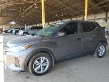  Salvage Nissan Kicks