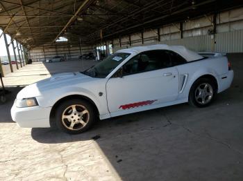  Salvage Ford Mustang