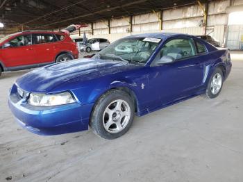  Salvage Ford Mustang