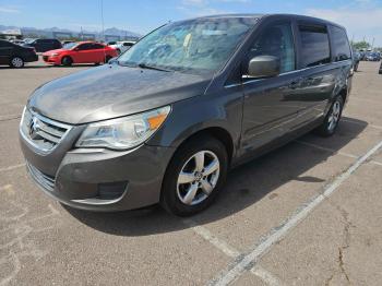  Salvage Volkswagen Routan