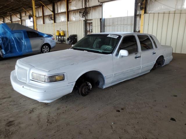  Salvage Lincoln Towncar