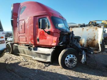  Salvage Freightliner Cascadia 1