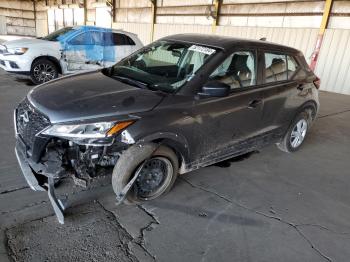  Salvage Nissan Kicks