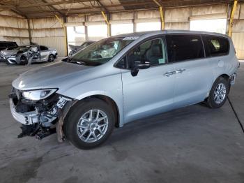  Salvage Chrysler Pacifica