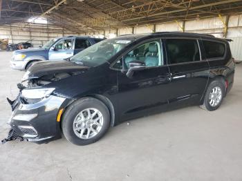  Salvage Chrysler Pacifica