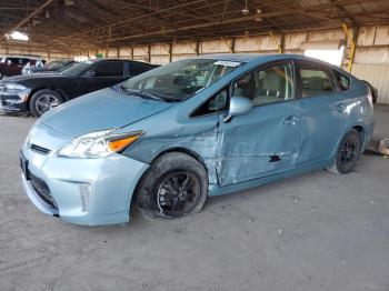  Salvage Toyota Prius