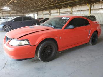  Salvage Ford Mustang