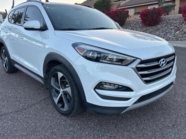  Salvage Hyundai TUCSON