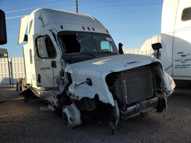  Salvage Freightliner Cascadia 1