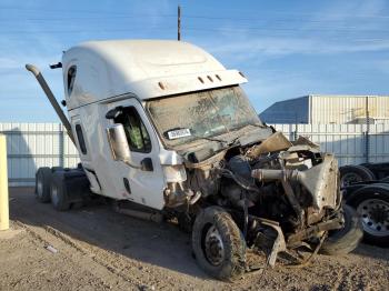  Salvage Freightliner Cascadia 1