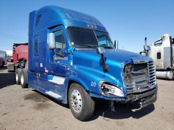  Salvage Freightliner Cascadia 1