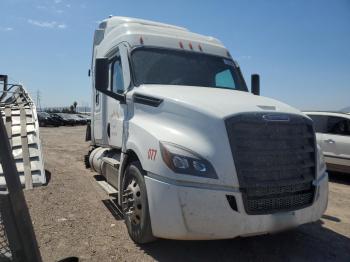  Salvage Freightliner Cascadia 1