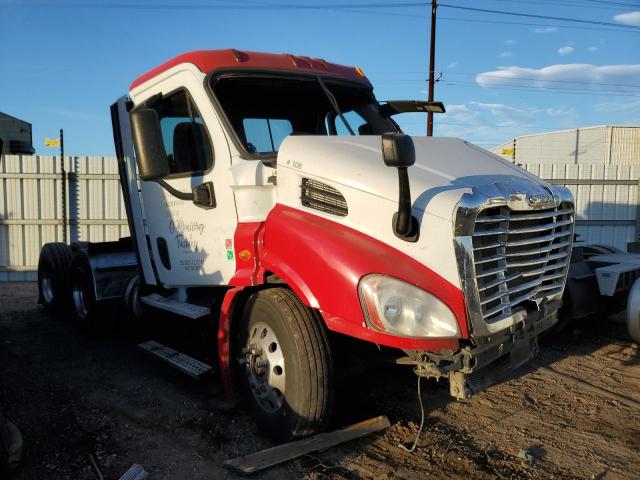  Salvage Freightliner Cascadia 1