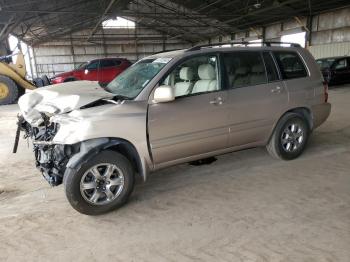  Salvage Toyota Highlander