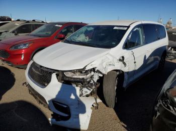  Salvage Chrysler Pacifica