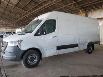  Salvage Mercedes-Benz Sprinter