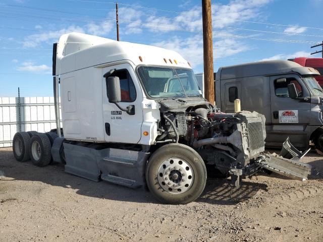  Salvage Freightliner Cascadia 1