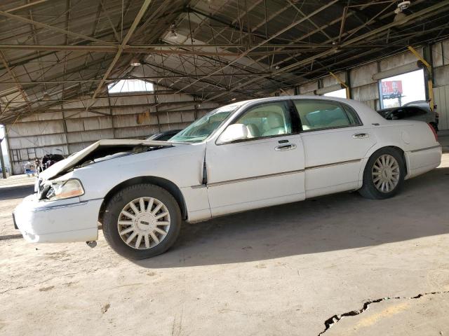  Salvage Lincoln Towncar