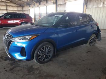  Salvage Nissan Kicks