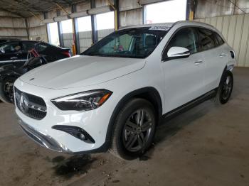  Salvage Mercedes-Benz GLA