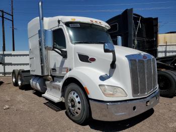  Salvage Peterbilt 579