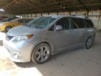  Salvage Toyota Sienna