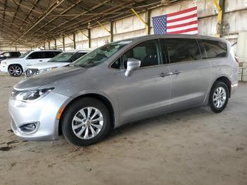  Salvage Chrysler Pacifica