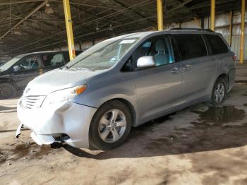  Salvage Toyota Sienna