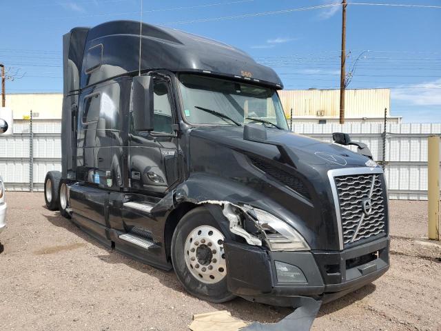  Salvage Volvo Vn