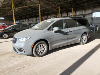  Salvage Chrysler Pacifica