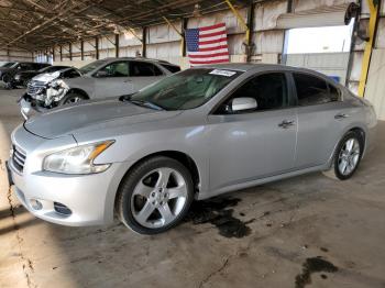  Salvage Nissan Maxima