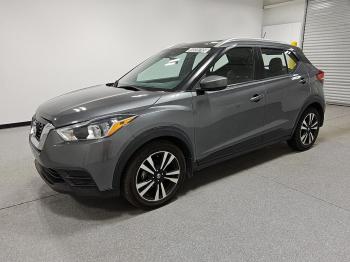  Salvage Nissan Kicks