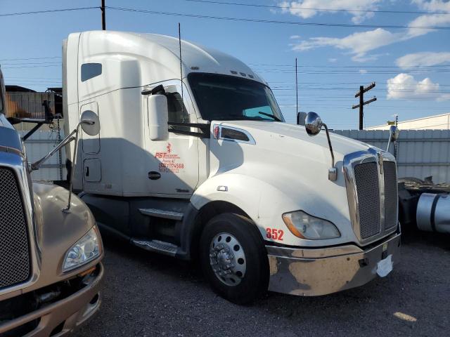  Salvage Kenworth Construct