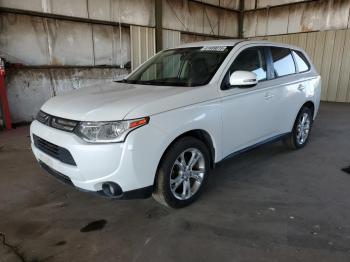  Salvage Mitsubishi Outlander