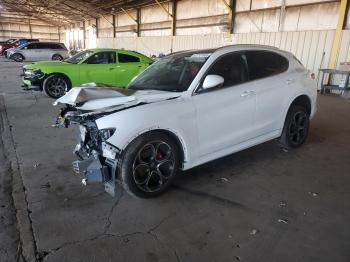  Salvage Alfa Romeo Stelvio