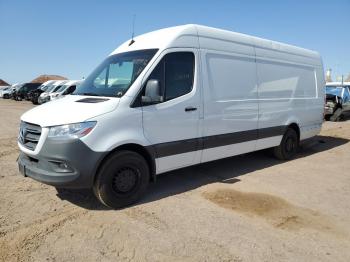  Salvage Mercedes-Benz Sprinter