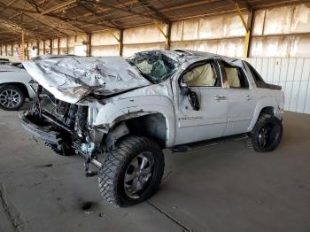  Salvage Chevrolet Avalanche