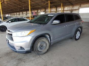  Salvage Toyota Highlander