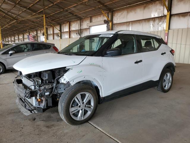  Salvage Nissan Kicks