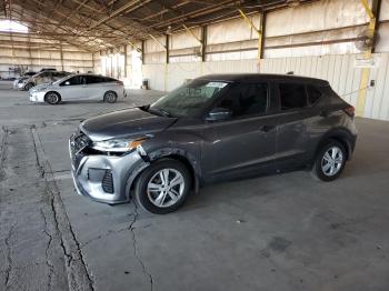  Salvage Nissan Kicks