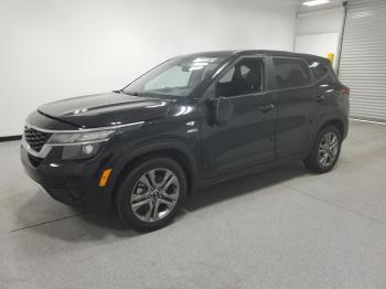  Salvage Kia Seltos