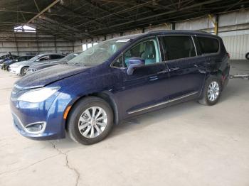  Salvage Chrysler Pacifica