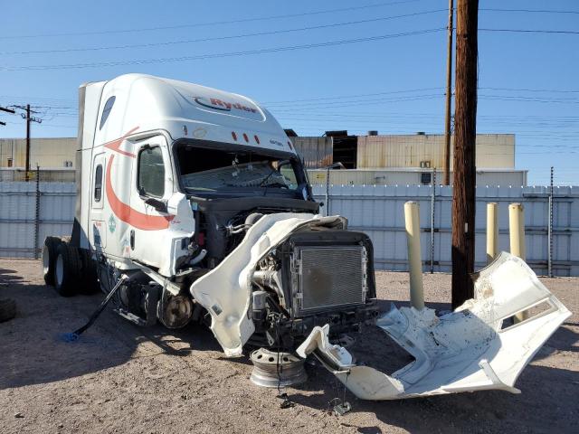  Salvage Freightliner Cascadia 1