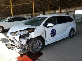  Salvage Toyota Sienna