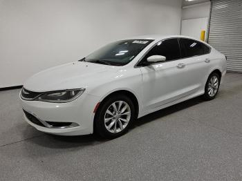  Salvage Chrysler 200