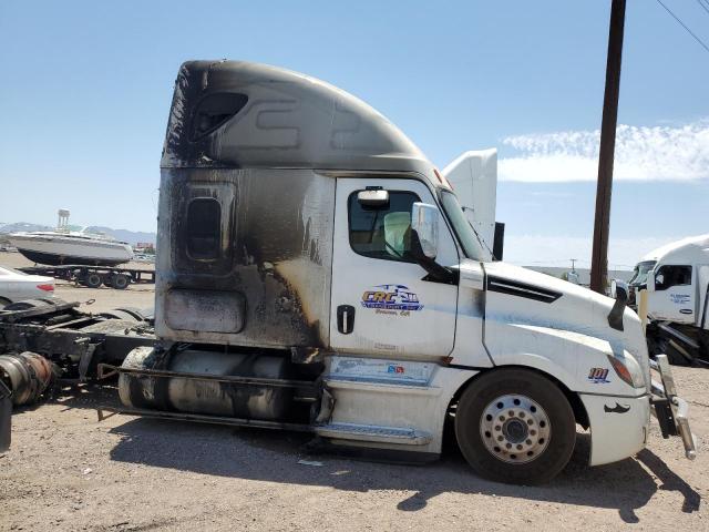  Salvage Freightliner Cascadia 1
