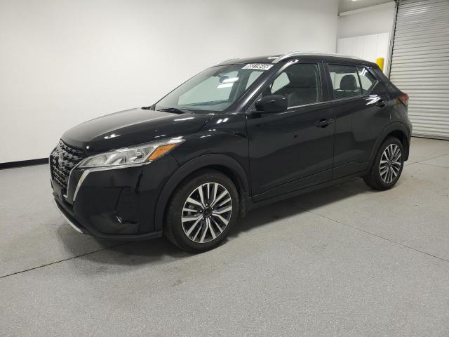  Salvage Nissan Kicks