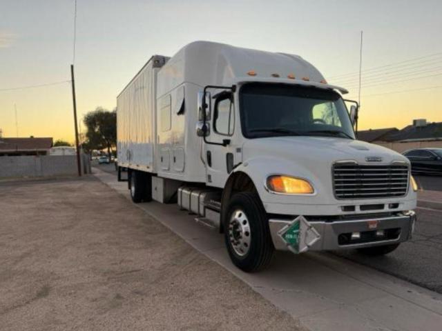  Salvage Freightliner M2 106 Med