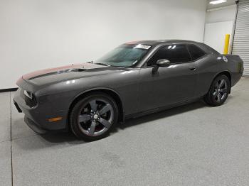  Salvage Dodge Challenger